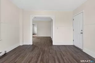 27 Beacon St, Waterbury, CT 06704 - Photo 2