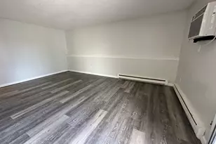 13 Burgundy Hill Ln, Middletown, CT 06457 - Photo 4