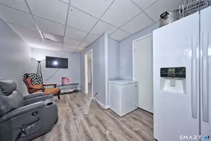 31 Elm Ct, Bridgeport, CT 06606 - Photo 30