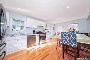 31 Elm Ct, Bridgeport, CT 06606 - Photo 4