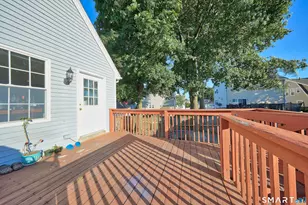 31 Elm Ct, Bridgeport, CT 06606 - Photo 36