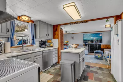 32 Bassett Lane, Madison, CT 06443 - Photo 16