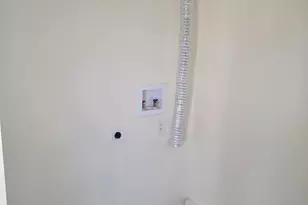 36 Reynolds St, Norwich, CT 06360 - Photo 8