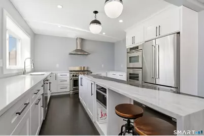 21 Deepwood Drive, Manchester, CT 06040 - Photo 6