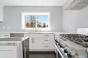 21 Deepwood Dr, Manchester, CT 06040 - Photo 8