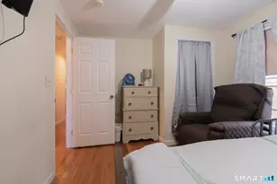 744 Russell St, New Haven, CT 06513 - Photo 16