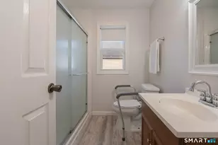 744 Russell St, New Haven, CT 06513 - Photo 18