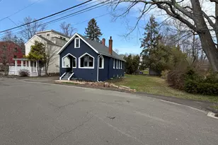 5 Westwood Rd, Branford, CT 06405 - Photo 2