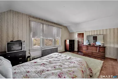467 Bunker Hill Avenue, Waterbury, CT 06708 - Photo 34