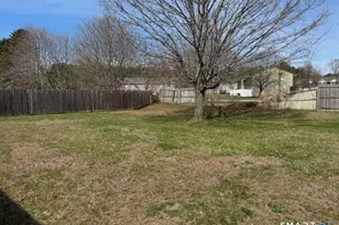 39 Courtney Ln, Killingly, CT 06241 - Photo 10