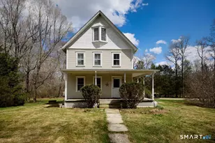 82 Pin Pack Rd, Ridgefield, CT 06877 - Photo 2