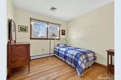 127 Pollys Lane, Montville, CT 06382 - Photo 16