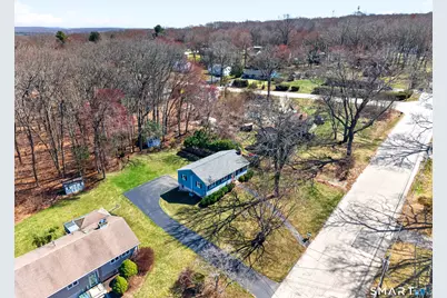 127 Pollys Lane, Montville, CT 06382 - Photo 2