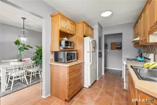 50 Greenhouse Rd, Bridgeport, CT 06606 - Photo 8