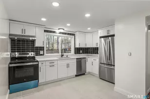 2 Burr Hl Ter, North Branford, CT 06471 - Photo 12