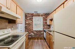 40 Village Walk, Wilton, CT 06897 - Photo 12