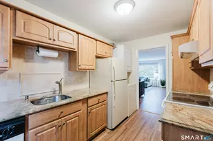 40 Village Walk, Wilton, CT 06897 - Photo 8