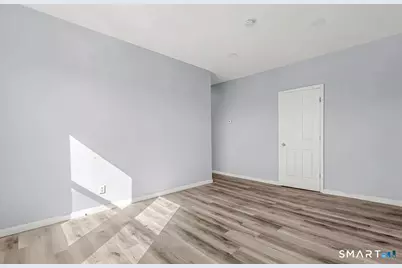 1220 Pembroke Street #1R, Bridgeport, CT 06608 - Photo 8