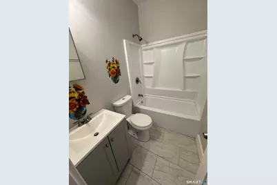 980 Hancock Avenue #2L, Bridgeport, CT 06605 - Photo 6