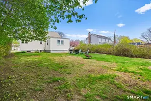 63 Richfield Rd, Bridgeport, CT 06606 - Photo 8