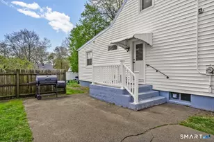 63 Richfield Rd, Bridgeport, CT 06606 - Photo 4