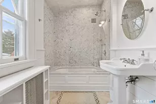 40 Rogers Rd, Stamford, CT 06902 - Photo 32