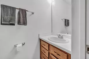 25 Grand St, Norwalk, CT 06851 - Photo 6