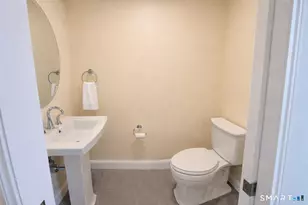 280 E Main St, Branford, CT 06405 - Photo 16