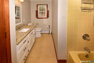 45 Grissom Rd, Manchester, CT 06042 - Photo 14