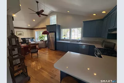 9 Sunset Beach Road #B, Branford, CT 06405 - Photo 2