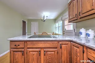 322 Hotchkiss Rd, Orange, CT 06477 - Photo 20