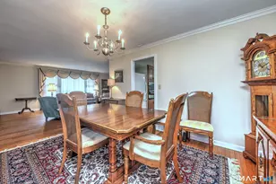 322 Hotchkiss Rd, Orange, CT 06477 - Photo 16