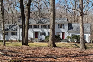 12 Sunset Circle, Woodbridge, CT 06525 - Photo 2