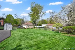 366 Fairfield Ave, Hartford, CT 06114 - Photo 10