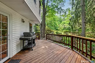 320 Ingleside Dr, Stamford, CT 06903 - Photo 28