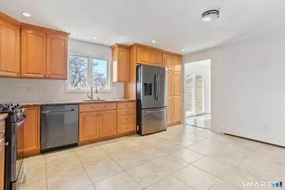 195 Post Oak Road, Stratford, CT 06614 - Photo 10