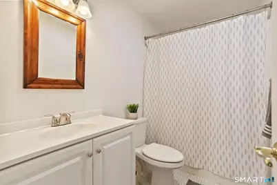 195 Post Oak Road, Stratford, CT 06614 - Photo 18