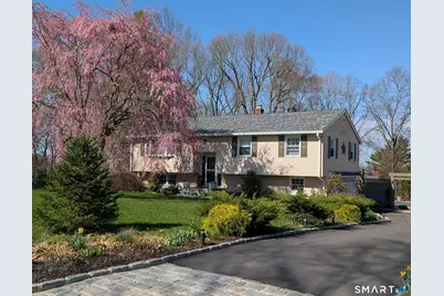 5 Hearthstone Drive, Bethel, CT 06801 - Photo 2