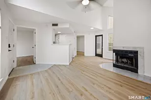 299 Carriage Crossing Ln, Middletown, CT 06457 - Photo 2