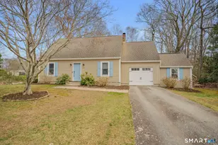 6 Cheryl Ct, East Lyme, CT 06357 - Photo 2