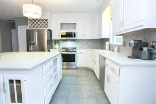 15 Rockledge Ln, Canton, CT 06019 - Photo 6