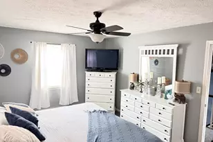 211 Robbins Rd, Berlin, CT 06037 - Photo 10