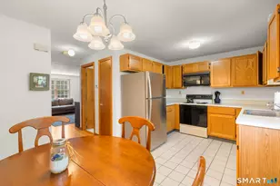 51 White Tail Ln, Wallingford, CT 06492 - Photo 8