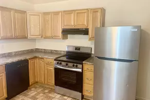 1380 Kossuth St, Bridgeport, CT 06608 - Photo 6