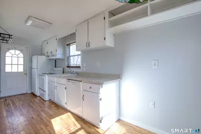 124 Mayflower Street, West Hartford, CT 06110 - Photo 6