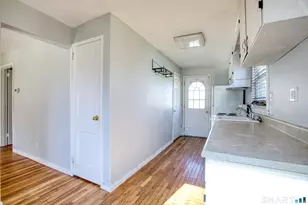 124 Mayflower St, West Hartford, CT 06110 - Photo 8