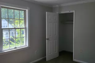 22 Chamberlain St, New Haven, CT 06512 - Photo 8