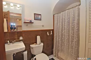 2459 Whitney Ave, Hamden, CT 06518 - Photo 24