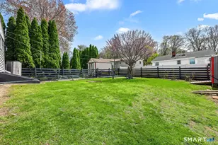 181 Parkview St, Meriden, CT 06451 - Photo 2