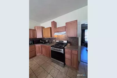 39 Noble Street, New Britain, CT 06051 - Photo 4